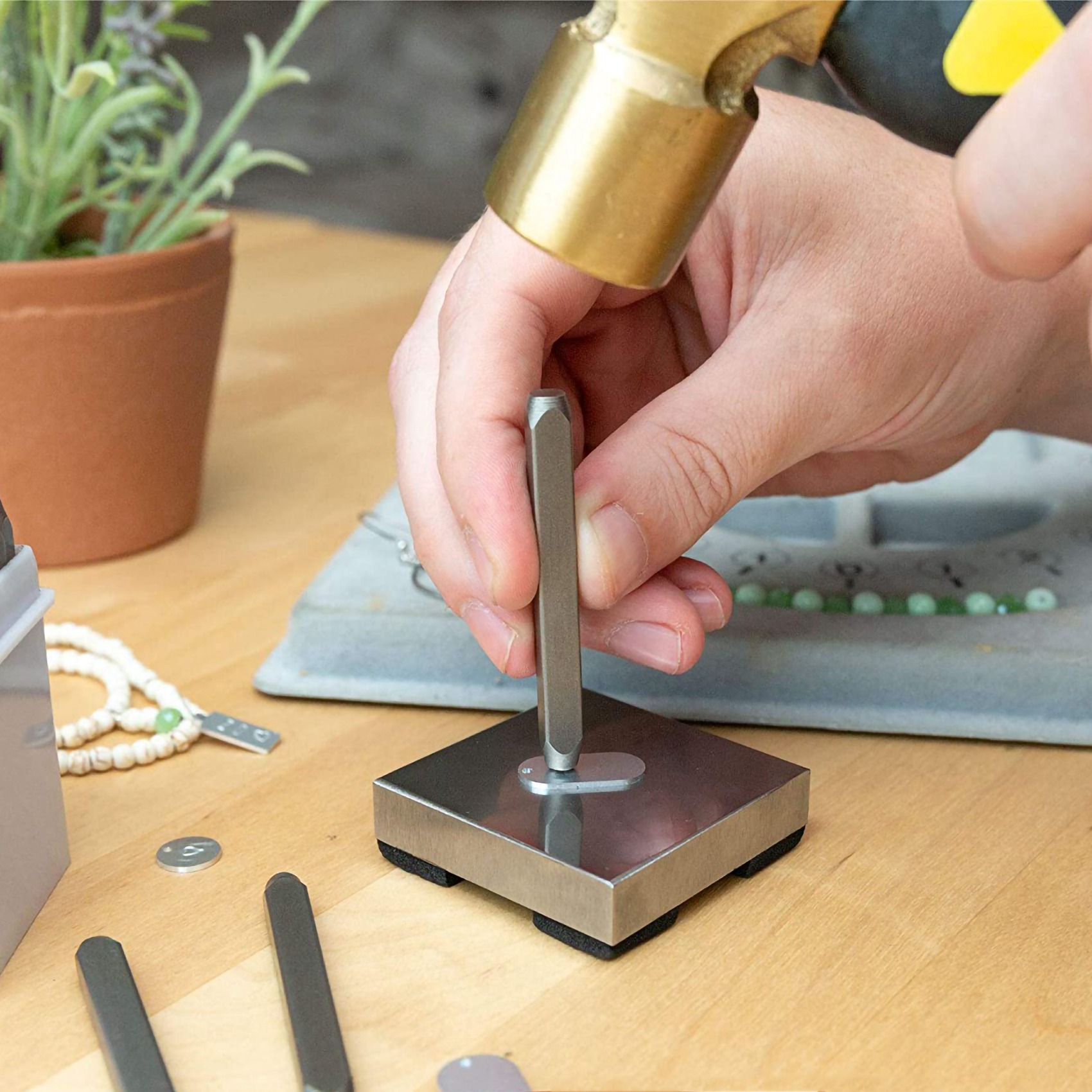 AA26P 1Lb ทองเหลืองโลหะปั๊มค้อ - Jewelry Making Anvil บทวิจารณ์และราคา